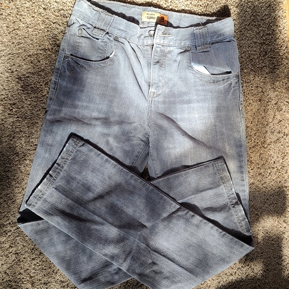 Old Navy Skinny kids sz14 gray jeans with black skull on back pocket - Picture 5 of 6